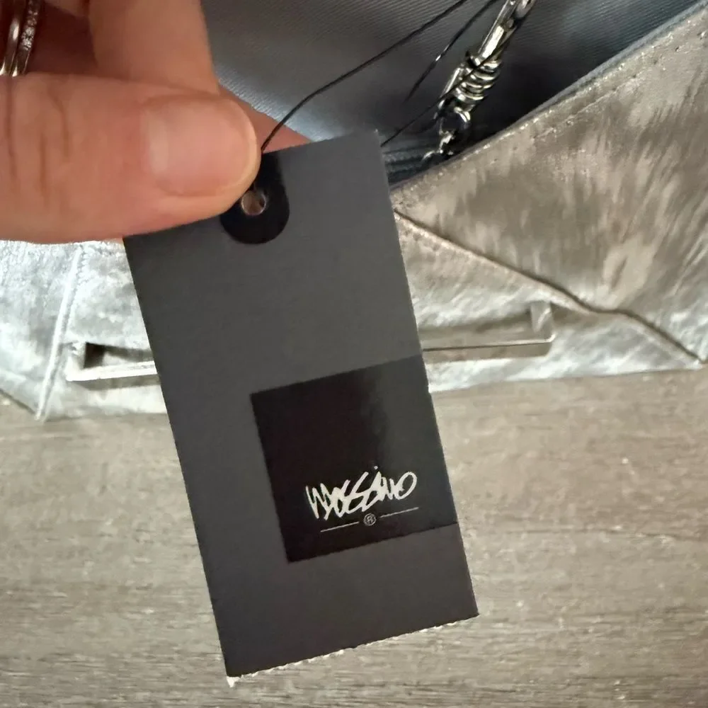 NWT Massimo Target Envelope Clutch with Chain Strap in Silver
